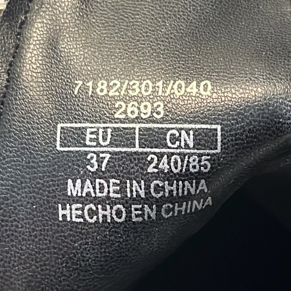 Zara Trafaluc Vegan Leather Cut Out Black Booties, Size 37 EU/ 6.5 - 7 US - Picture 12 of 12